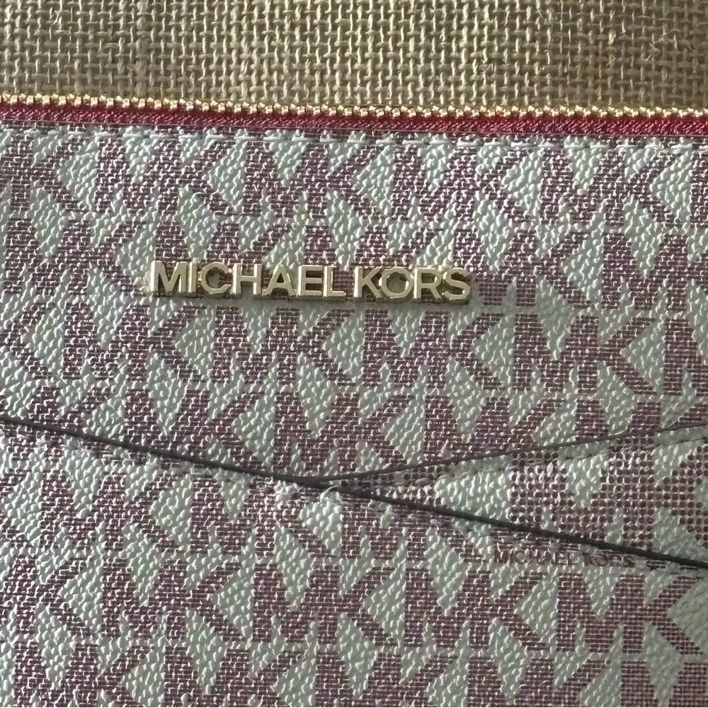 NWT Michael Kors Jet Set Travel Crossbody Cherry Multi MK Logo Gold Chain